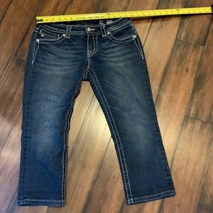 Miss me capris size 28